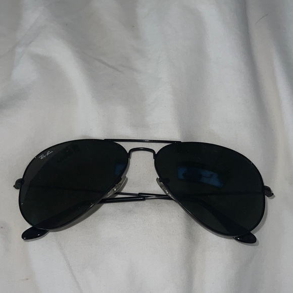 Ray ban aviators with case in all black - Picture 1 of 5